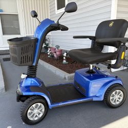 Golden GC440 Companion 4-Wheel Mobility Scooter w/Charger