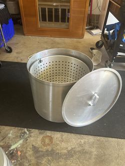 Big cooking pot with colander 80qt