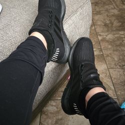 Adidas Swift Run Sneakers
