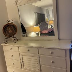 Beautiful Shabby Chic Dresser