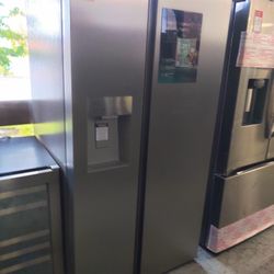 New Hisense 29.1-cu ft Standard-Depth 36-in Wide Side-by-Side Refrigerator with Ice Maker ,Water and