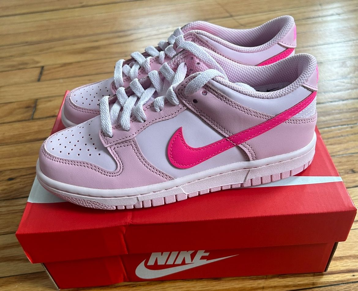 Nike Dunk Low Triple Pink GS 4Y