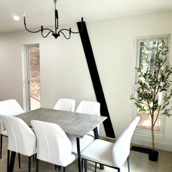Kitchen Table and 6 Chairs 