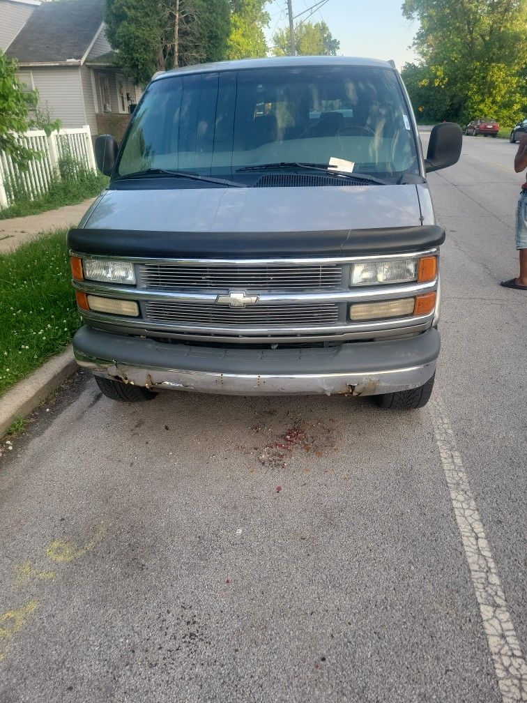 2022 Chevrolet Express