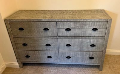 6 Drawer Gray Wooden Dresser