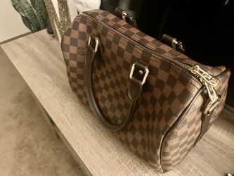 Louis Vuitton Large Bag for Sale in Lake Charles, LA - OfferUp