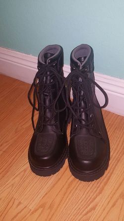 Roadchrome leather motorcycle boots..size 8 womens...brand new!