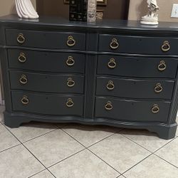 Beautiful Dresser W65xH40 Deep 17