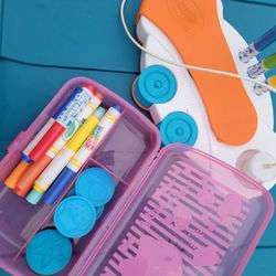 Crayola  Color Wonder !!