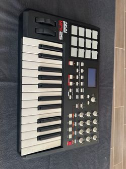 Akai Professional MPK25 MIDI Keyboard Controller