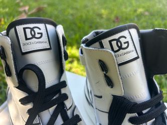 New never used Dolce and Gabbana size 35 Europe shoes