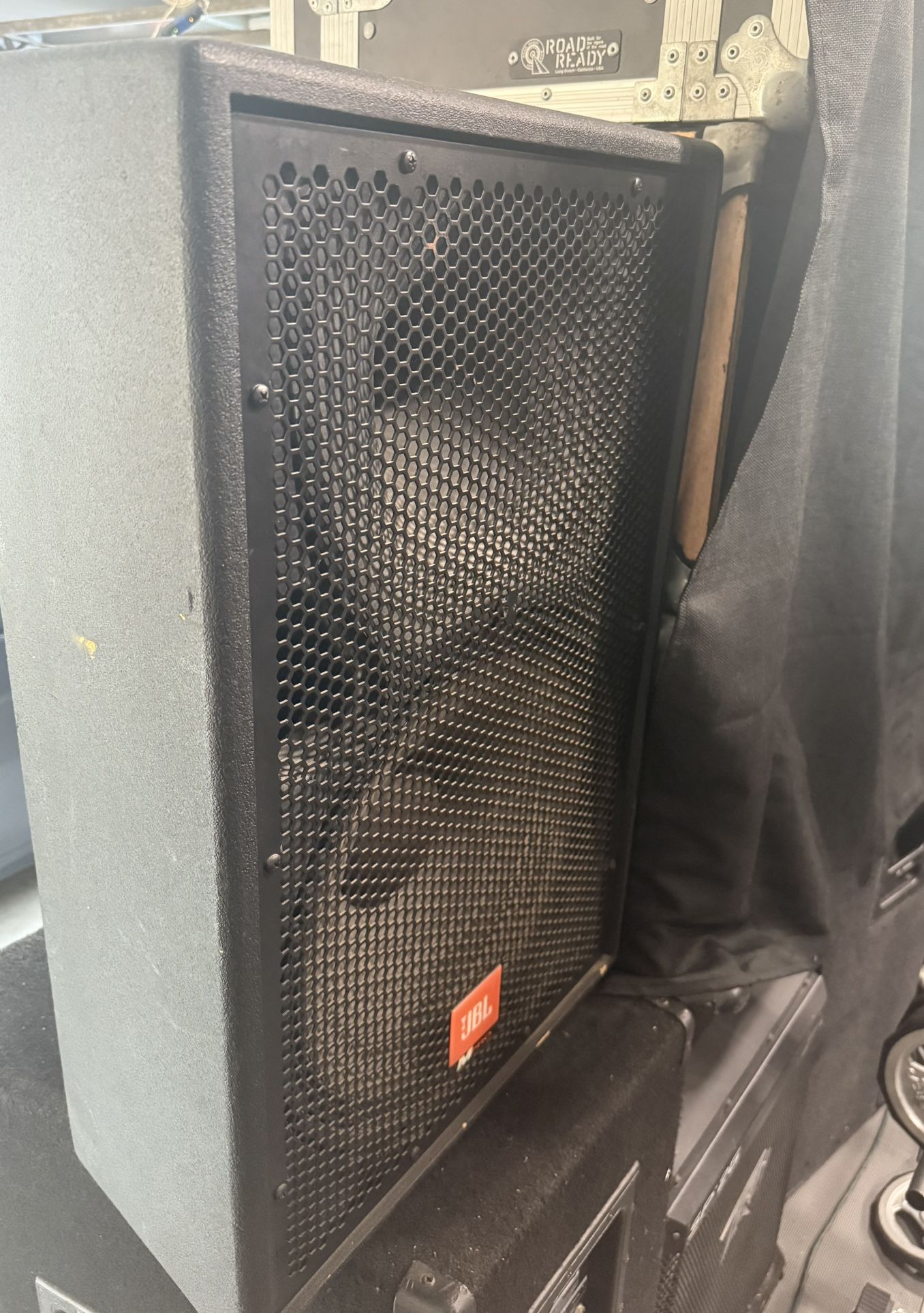 JBL speakers Mpro Mp415