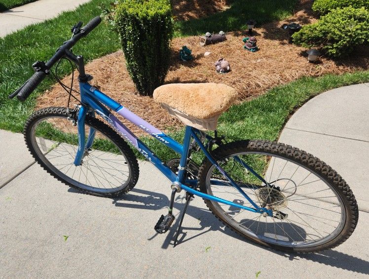 Women's 26" Bicycle / Bike - Roadmaster Mt. Fury 15 Speed