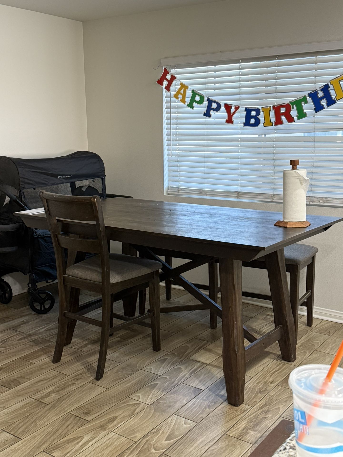 Kitchen or dining Room Table *FREE*