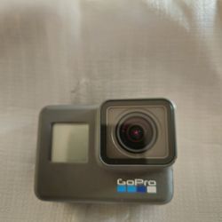 GoPro 6 hero black w/ extras
