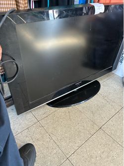 Nice 40’’ Samsung tv (not a smart tv)