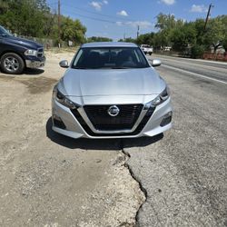 2020 Nissan Altima