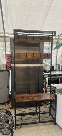 Mueble para poner zapatos y colgar chamarras