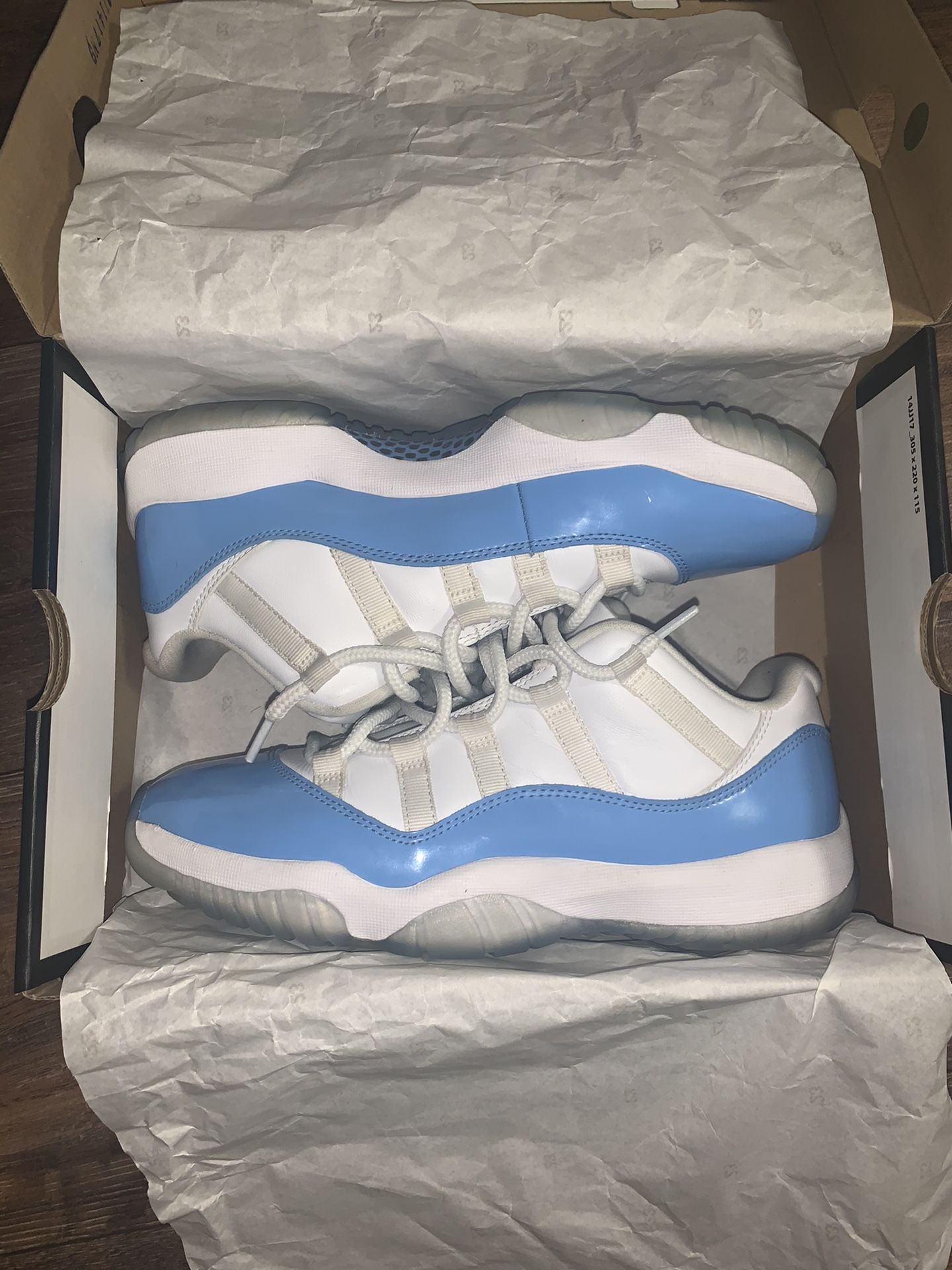 Air Jordan Retro 11s Low “UNC” Size 8