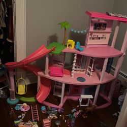 Barbie Doll House 