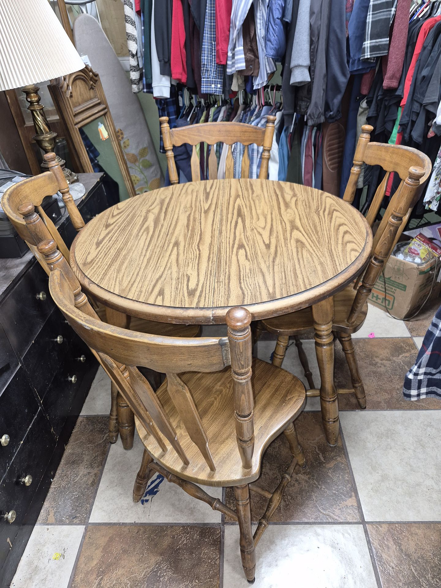 Table 2 Leaves 6 Chairs