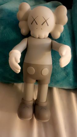 Kaws 16 Open Edition