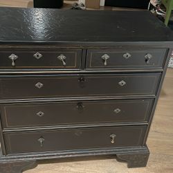 Dresser