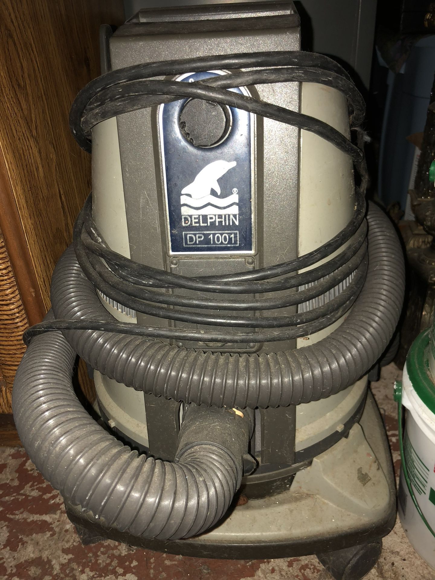 Vacuum Delphin DP 1001 / Complete Set With Attachments /Aspiradora Delphine Con Accesorios
