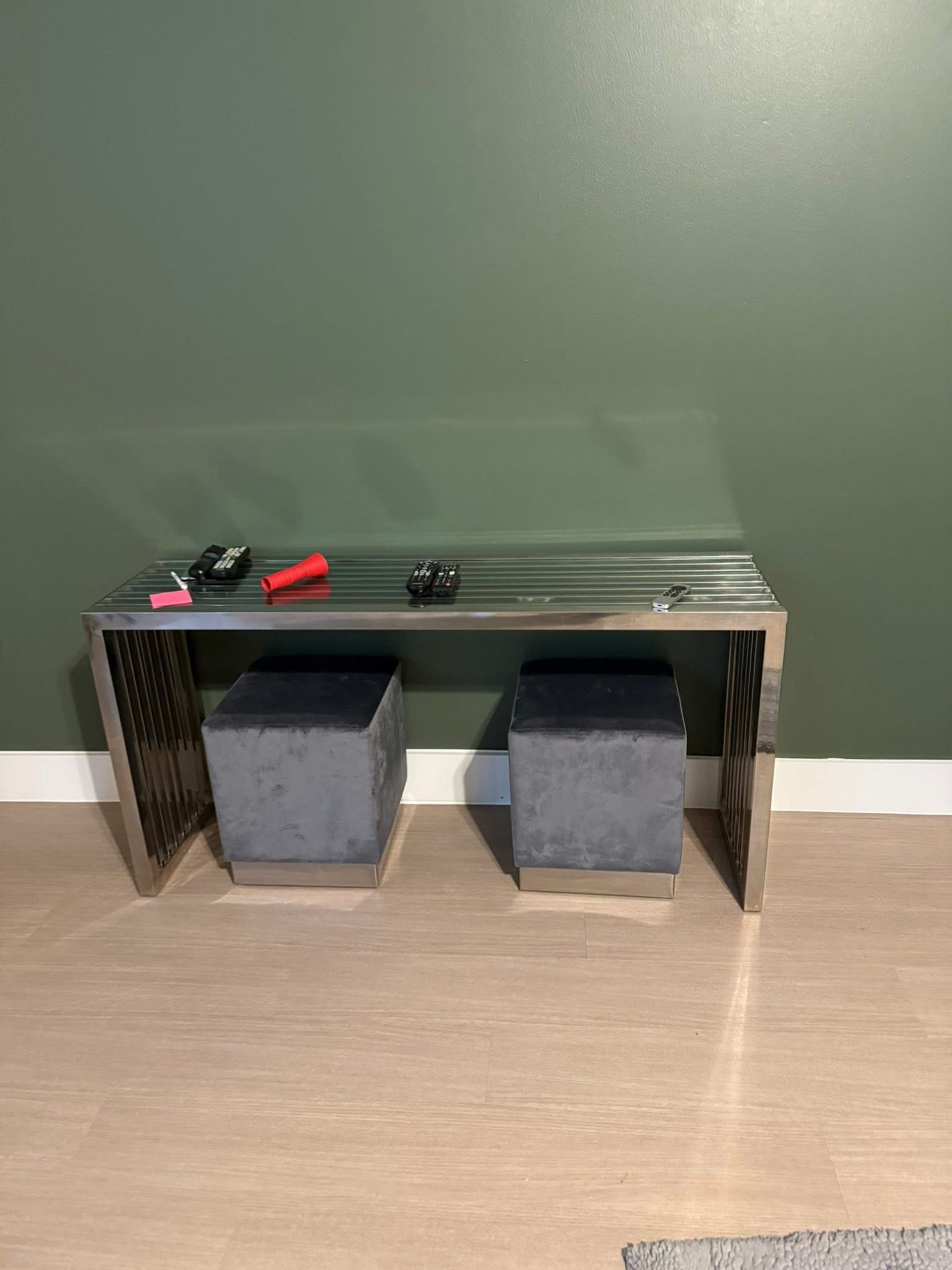 Sideboard Table Credenza And 2 Ottomans