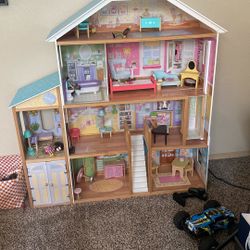 Nice Doll House!🏡 