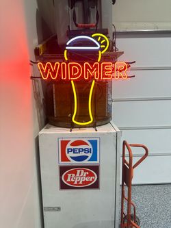 Widmer neon sign