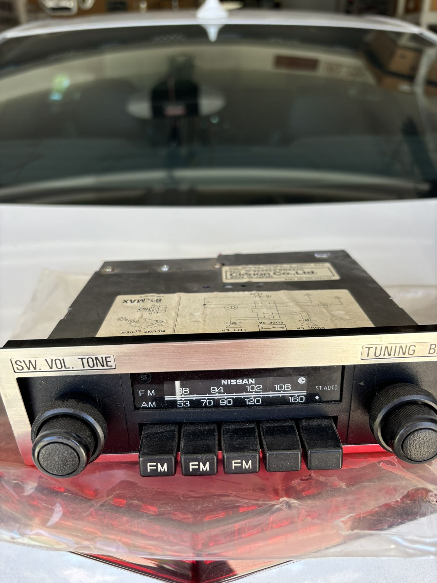 Nissan Datsun 720 Clarion RN437H Radio Truck ST