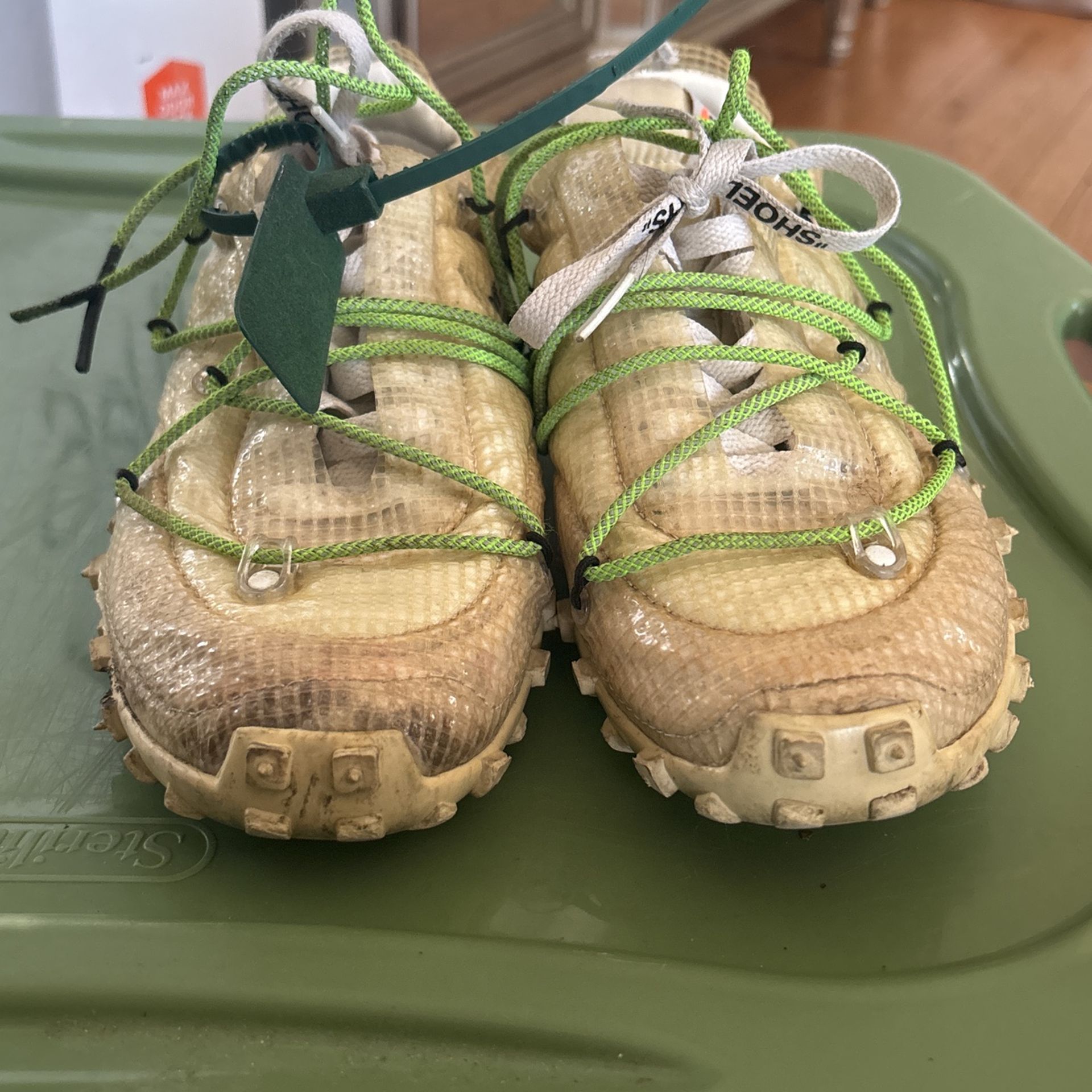 Off White Waffles, Size