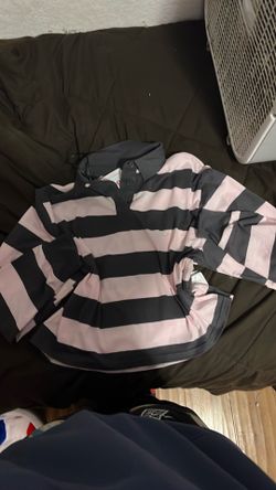 Pink and dark gray cropped collared shirt