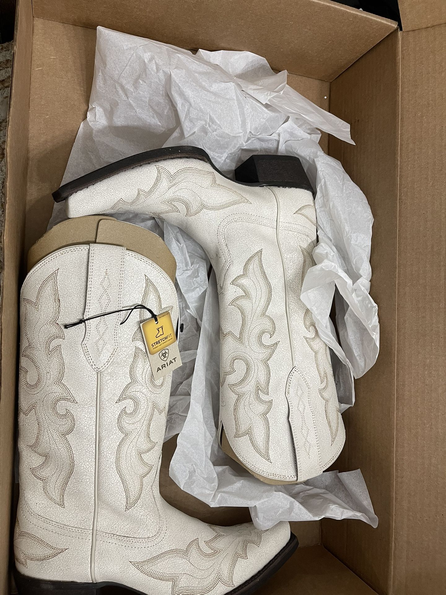 Brandnew Women’s Jennings StretchFit Western Boot Size 9.5