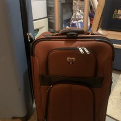 SwissGear- Carry On Suitecase