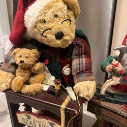 Large Bear Shoppe And Santa’s Animated Workshop 