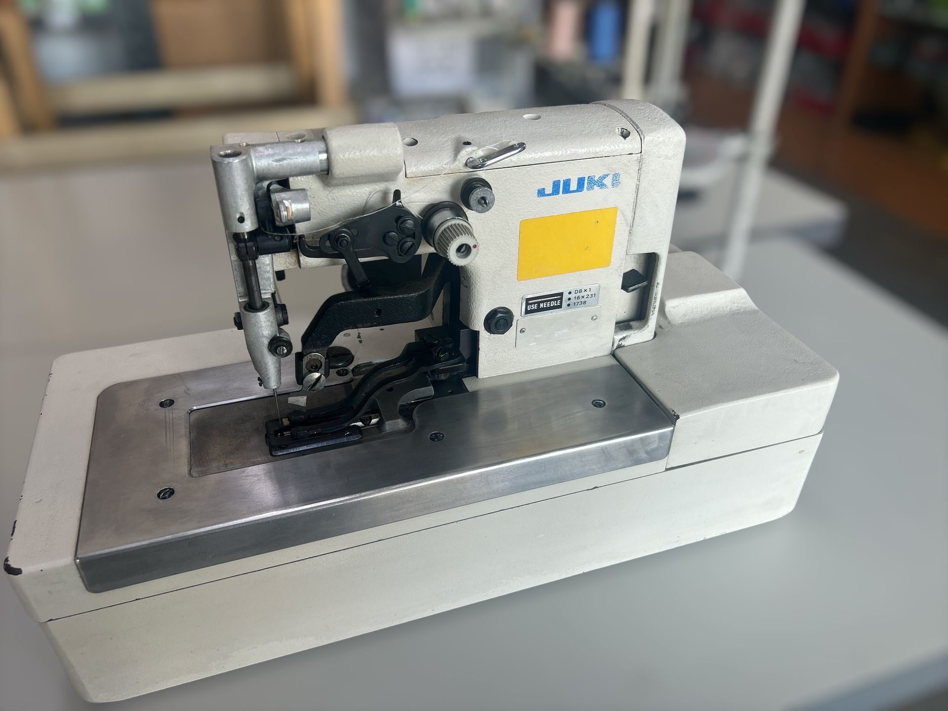 JUKI ButtonHole MBH-180 Machine
