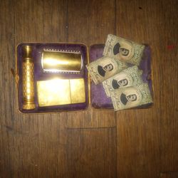 Antique Gillette Shaving Kit With Five Blades