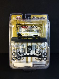 M2 Machines 1984 Chevy Impala SS Model Kit