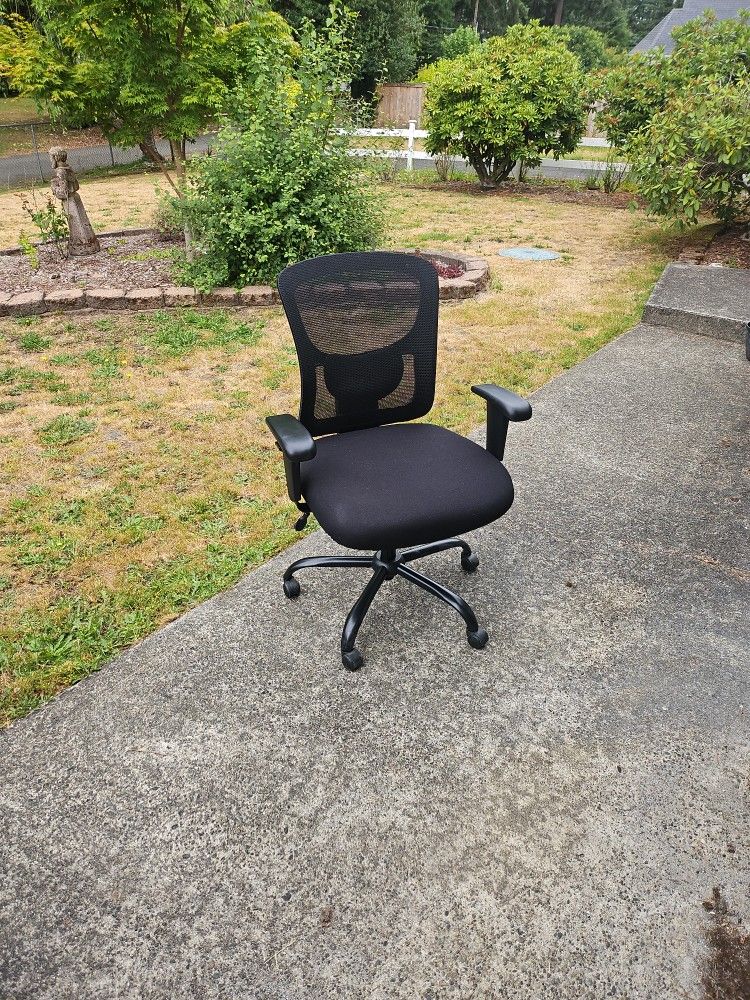 Office Chair (Wide)