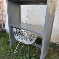 Free Desk Ikea Chair 
