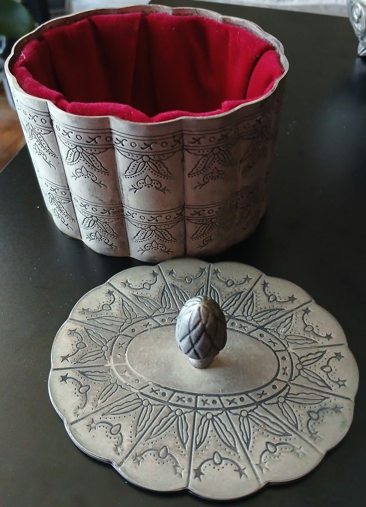 Decorative Siver Box
