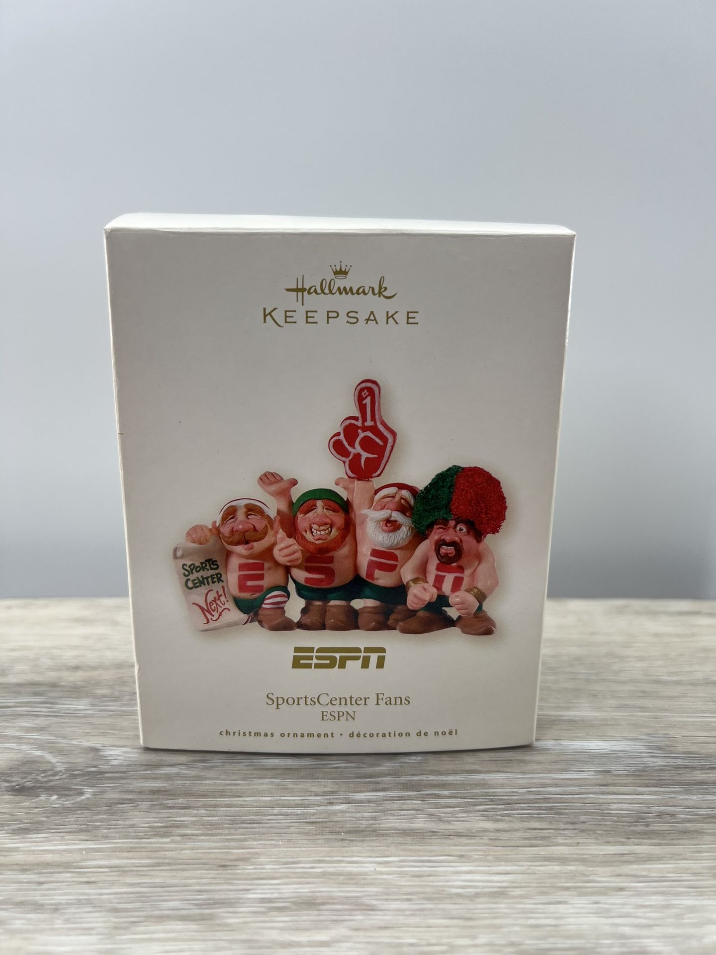 2008 Hallmark Keepsake ESPN SportsCenter Fans Christmas Ornament