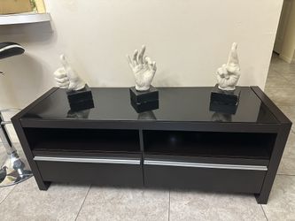 TV Table With Free Decoration 