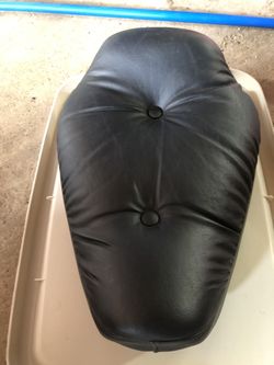 Seat for sportster an fork bags