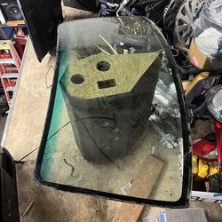 1998 Toyota Tacoma Windshield,spindle Knuckle With Hub, Tail Gate