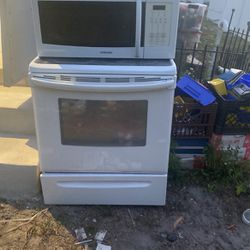 Stove and Microwave 