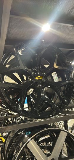 26s gloss black wheel tires new