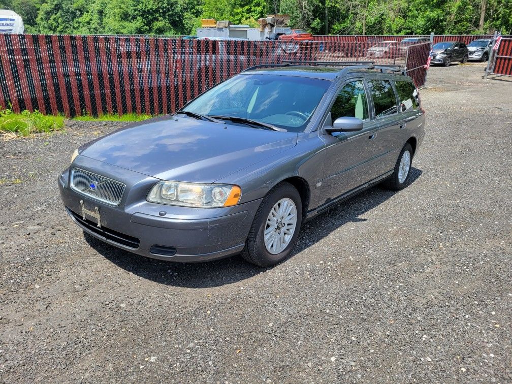 2005 Volvo V70